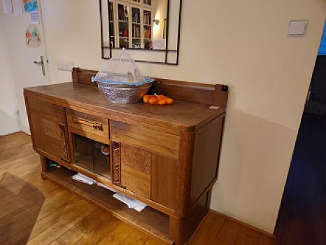 Sideboard to be picked up