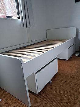 Single bed