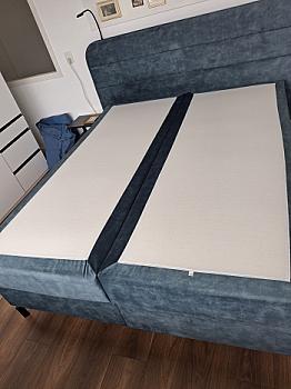 box spring velvet blue