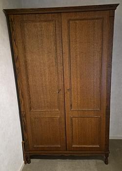 Various furniture offered