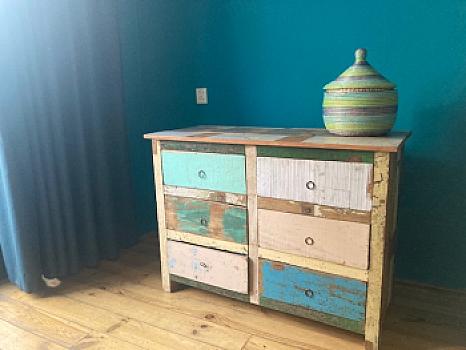 reclaimed wood chest of drawers/cabinet