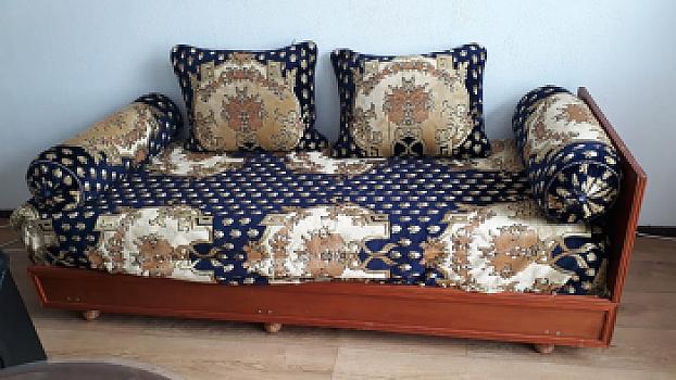 2 Moroccan-style benches