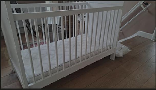 Baby crib with mattress, topper, duvet and cover