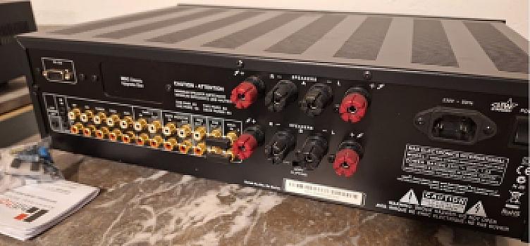 NAD amplifier in good condition